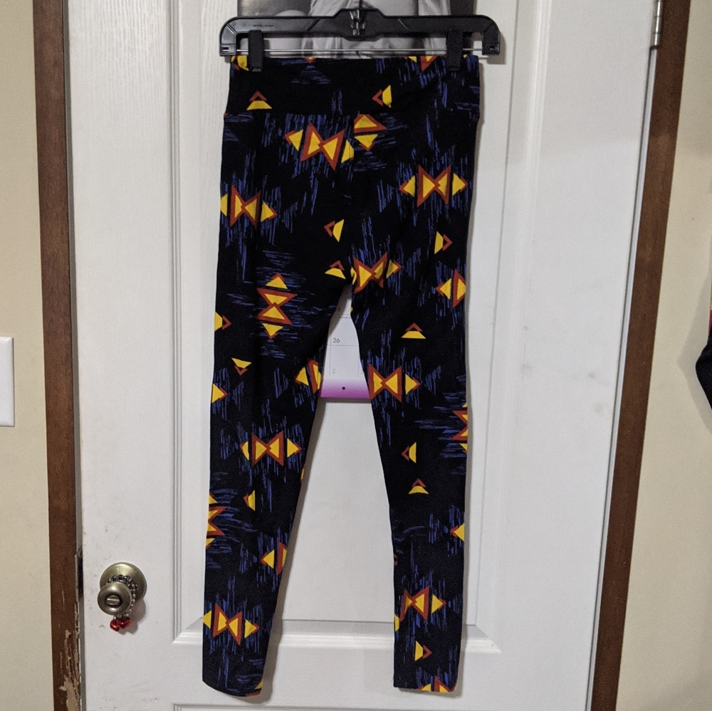SALE LLR LULAROE OS Leggings Black w/ Yellow & Red Triangles Geometric